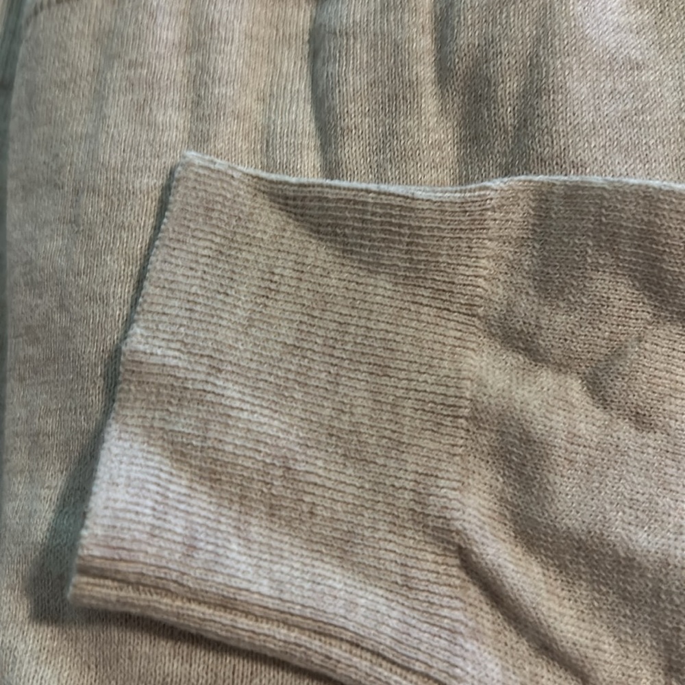Sweater - Picture 4 of 4